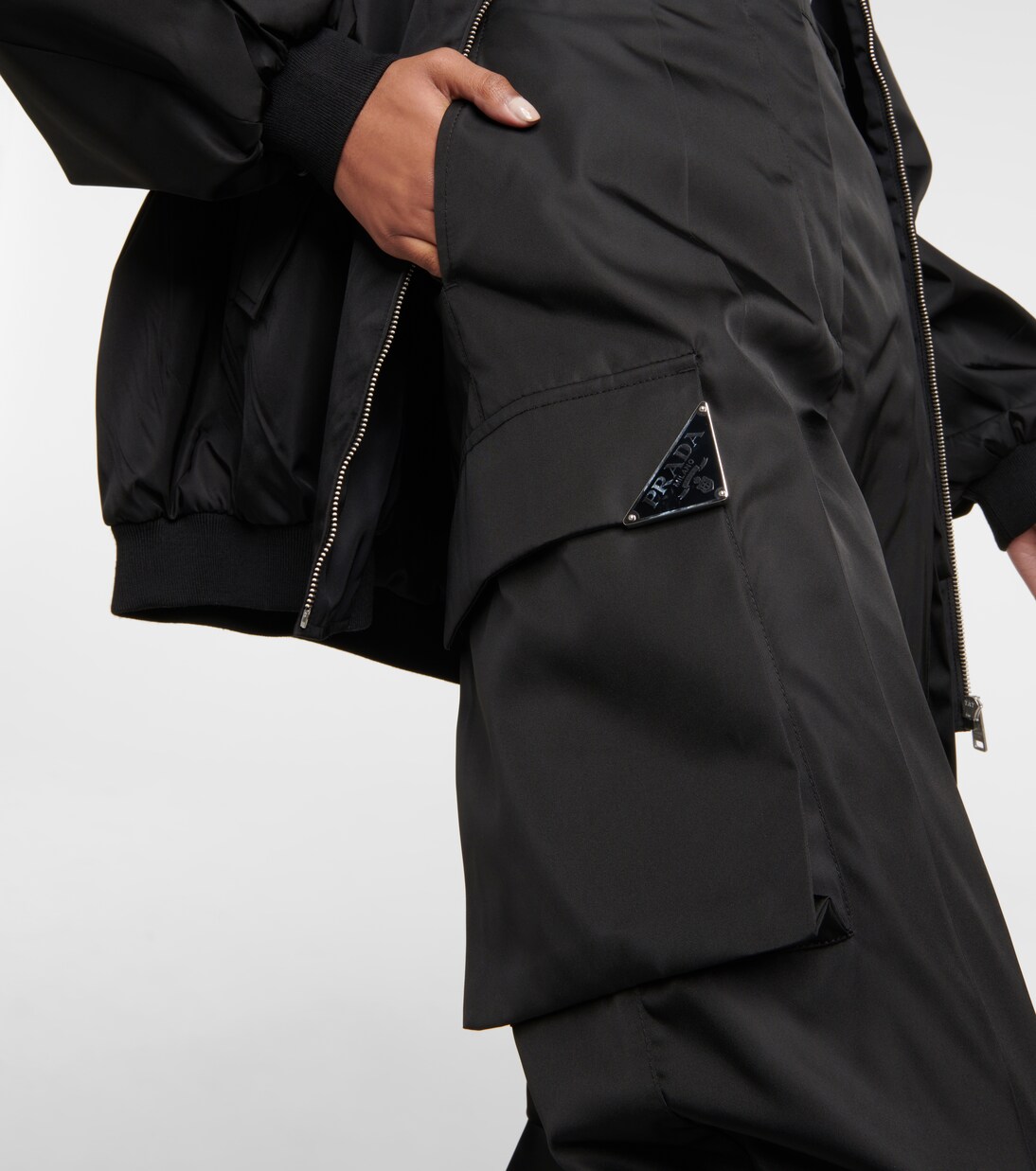 Pantaloni Cargo Nylon Moderni per Giovani Stile Prada