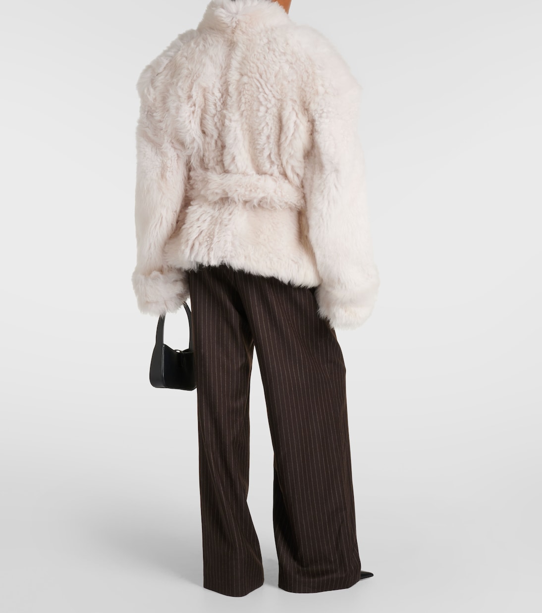 Chaqueta oversized Rioni de borrego | The Mannei