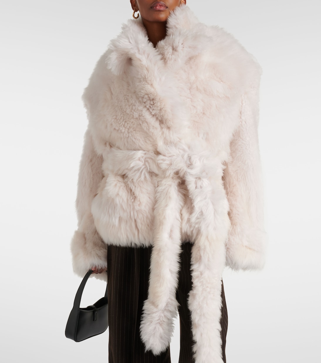 Chaqueta oversized Rioni de borrego | The Mannei