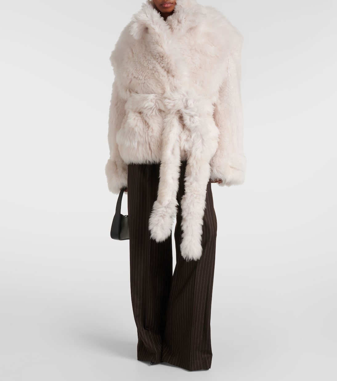 Chaqueta oversized Rioni de borrego | The Mannei