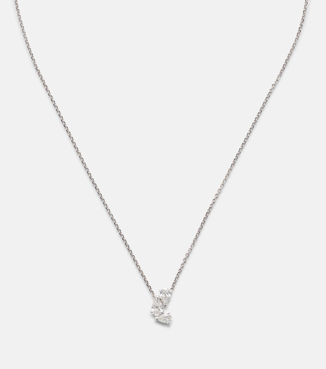 Collana in oro bianco 18kt con pendente Serti e dettagli diamantati, stile giovane e raffinato