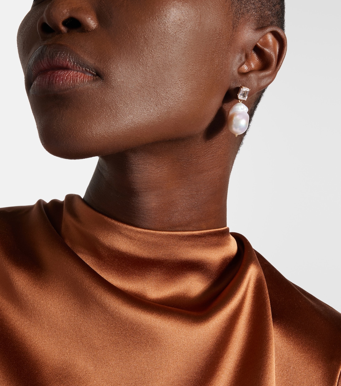 Boucles d'oreilles en or 14 ct, quartz rose et perles baroques | Mateo