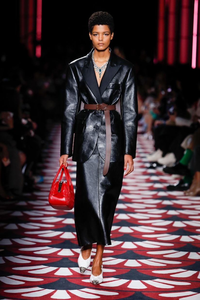 Pumps slingback in pelle con borchie | Miu Miu