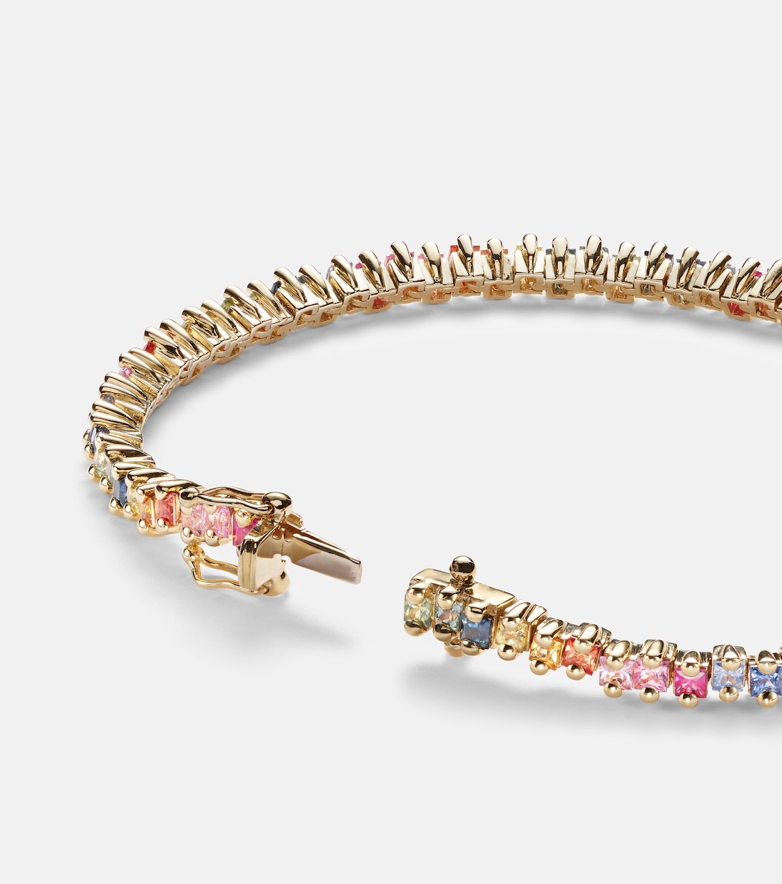 Bracciale tennis in oro 18kt con zaffiri, design moderno per giovani trendsetter