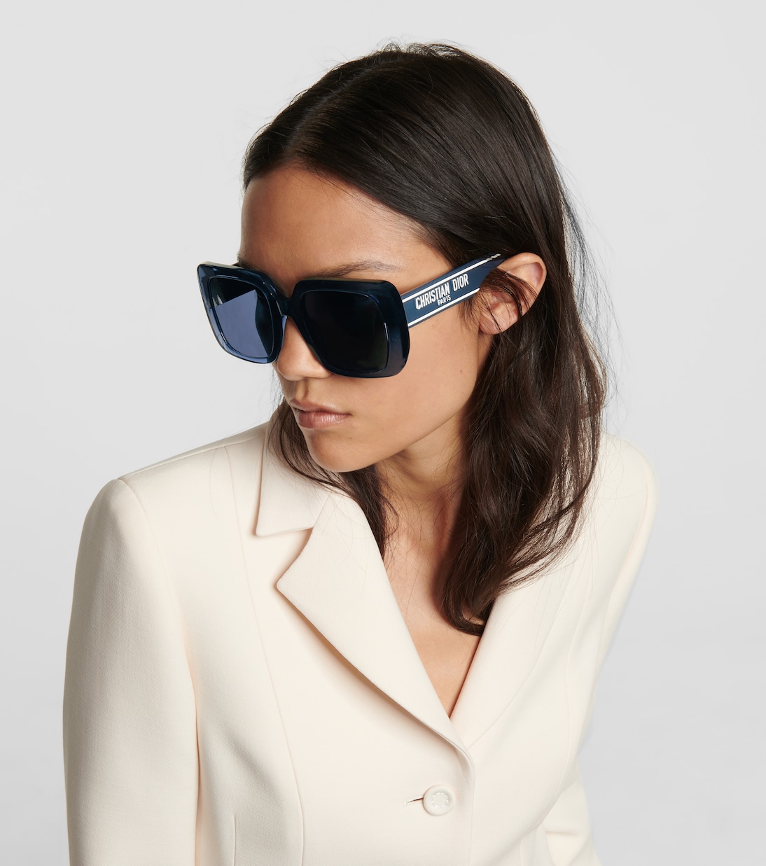 Occhiali da sole quadrati DIOR Wildior S3U per uno stile giovane e audace