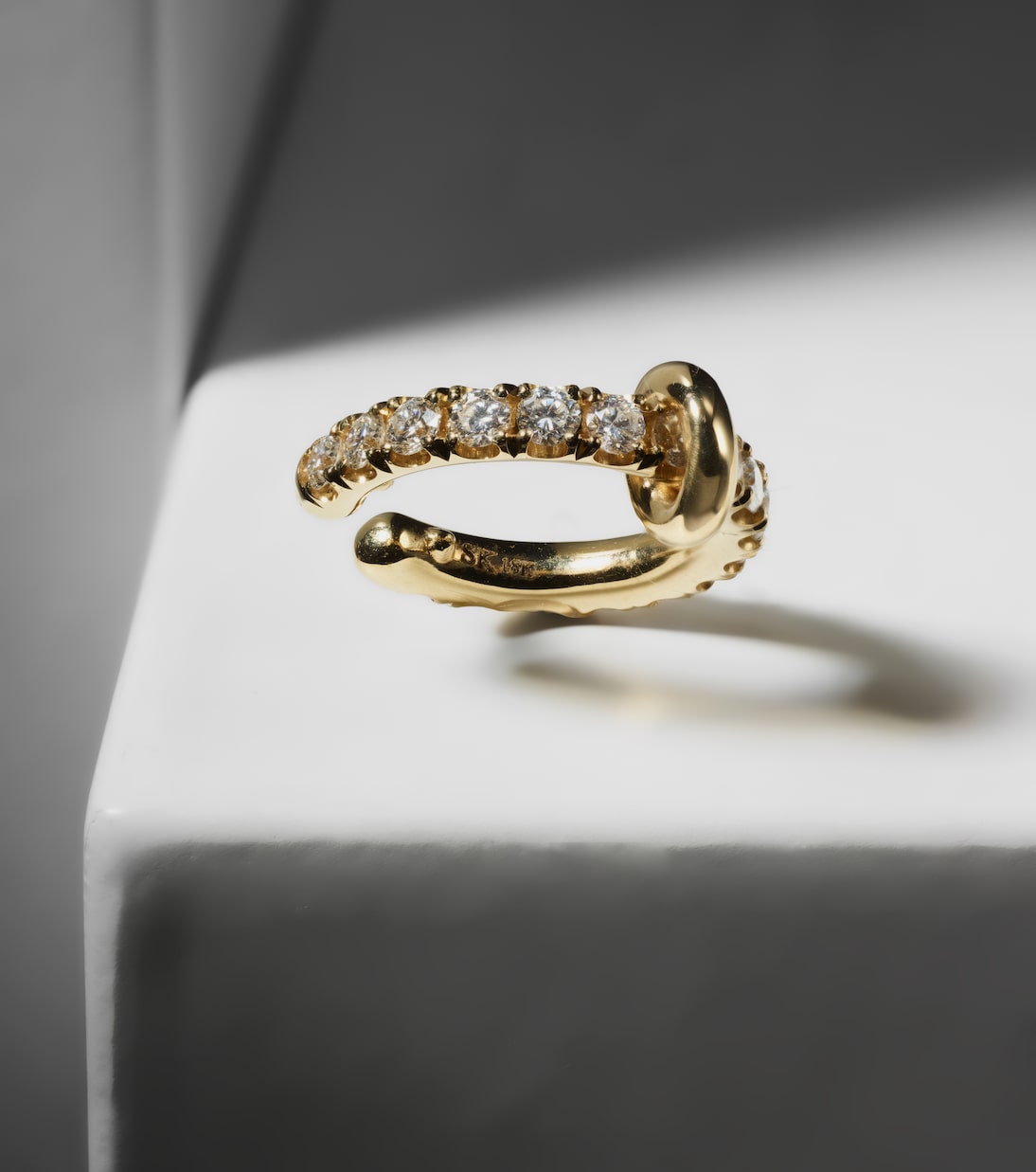 Boucle d'oreille unique en or 18 ct et diamants | Spinelli Kilcollin
