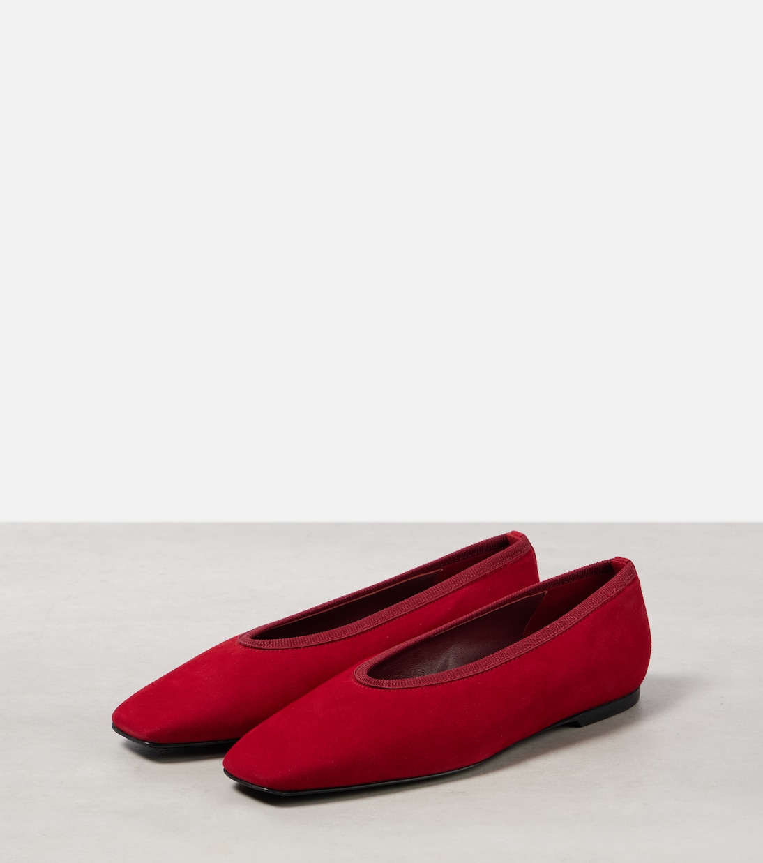 Scarpe ballerine in pelle scamosciata TOTEME per uno stile giovane e moderno