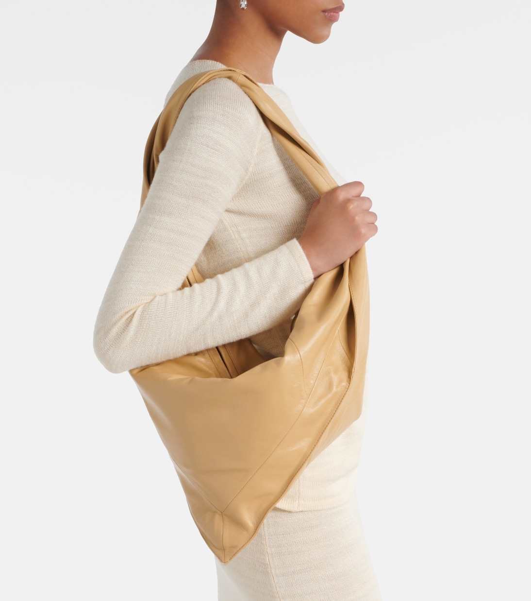 Schultertasche Scarf Small aus Leder | Lemaire
