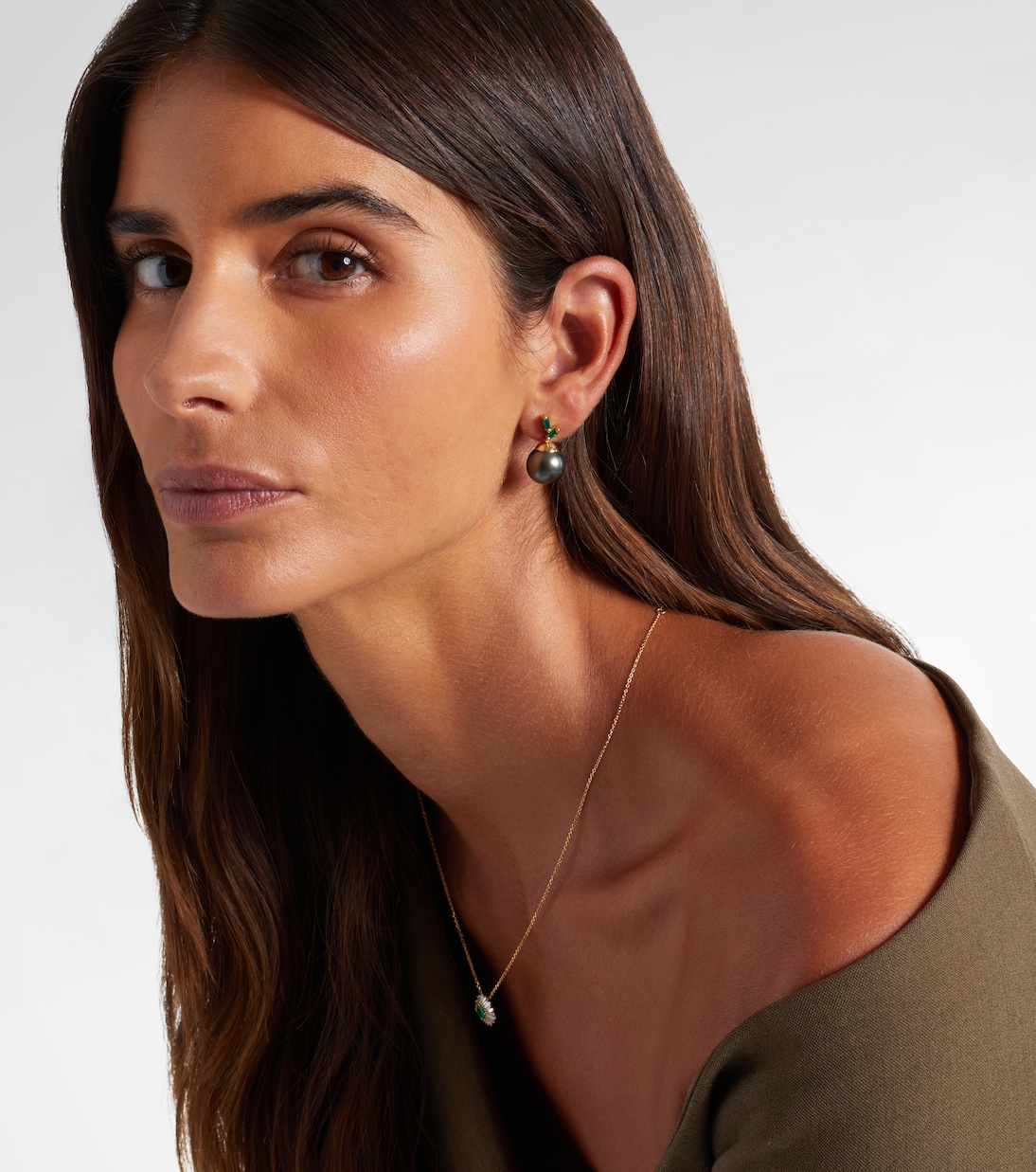 One Of A Kind 18kt gold earrings with emeralds and pearls | Suzanne Kalan