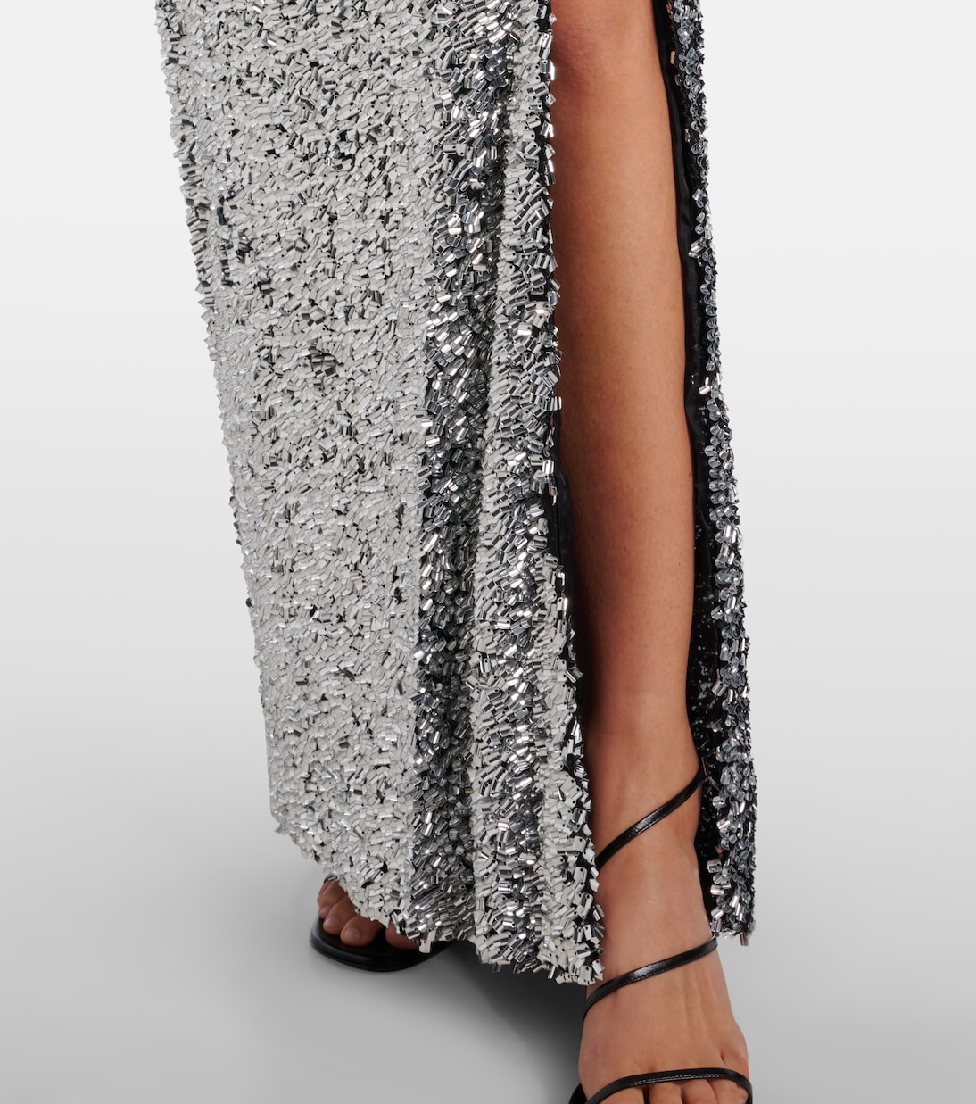 One-shoulder sequined gown | Area