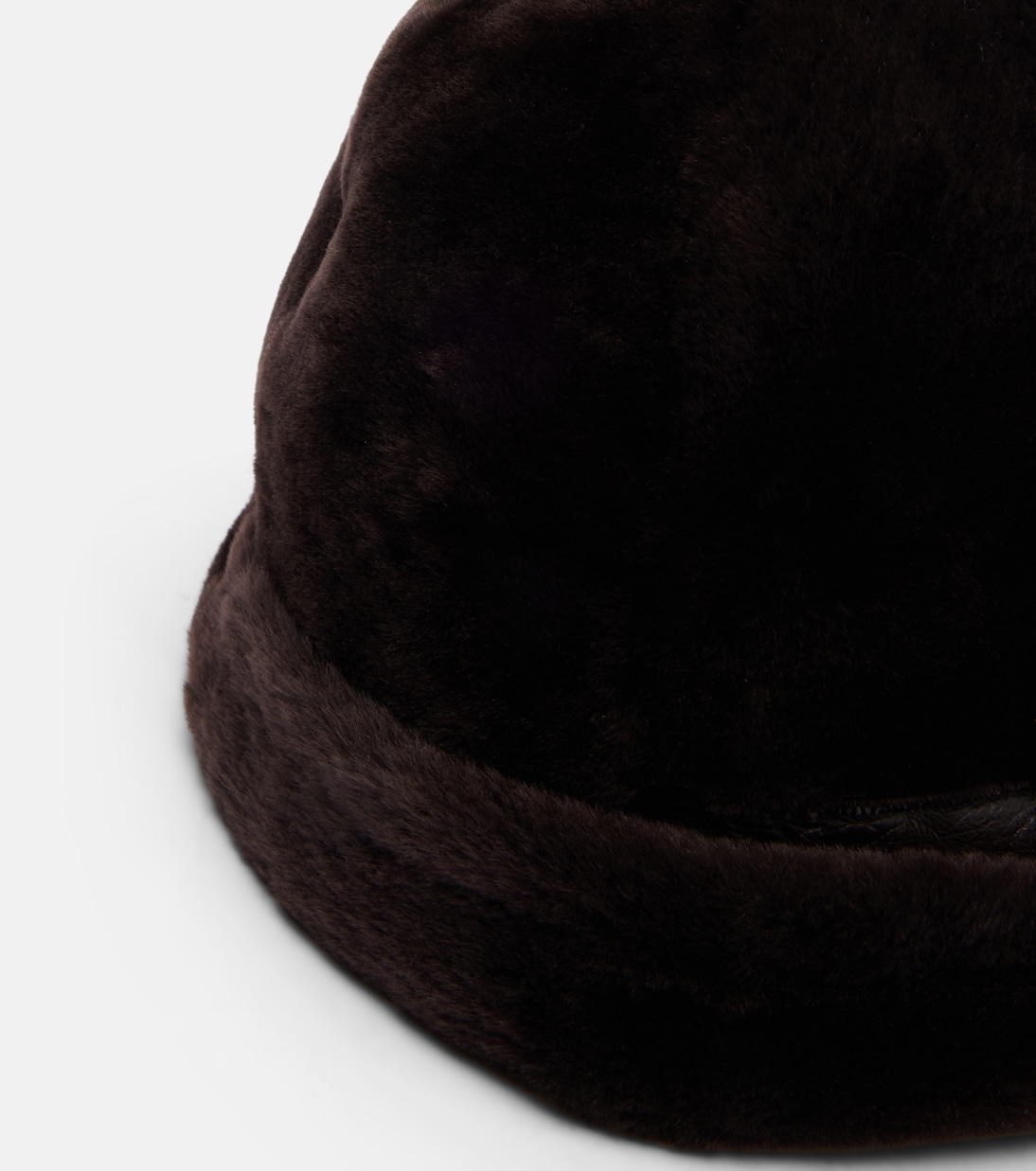 Blokes shearling hat | Nour Hammour