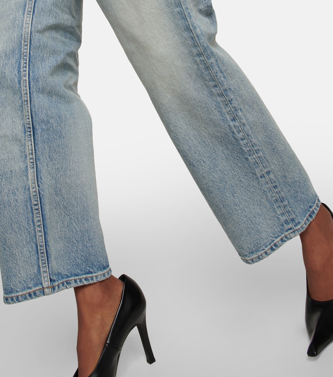 جينز بأرجل واسعة وخصر عالي | Balenciaga