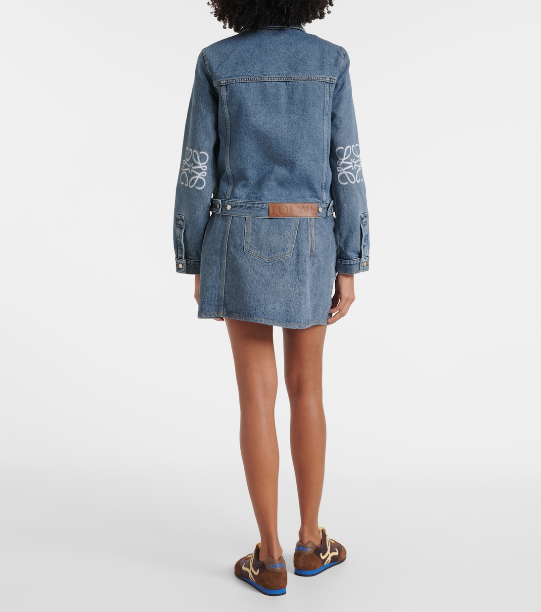 Chaqueta de Denim Estilo Joven con Detalles Únicos de Loewe