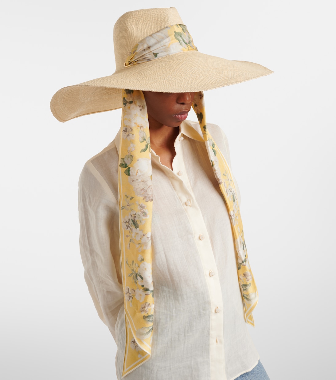 Cappello di paglia ZIMMERMANN con falda larga per un look estivo giovane e trendy