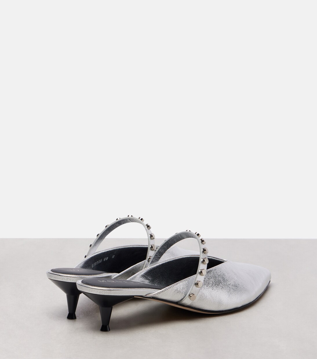 Verzierte Pantoletten aus Metallic-Leder | McQueen