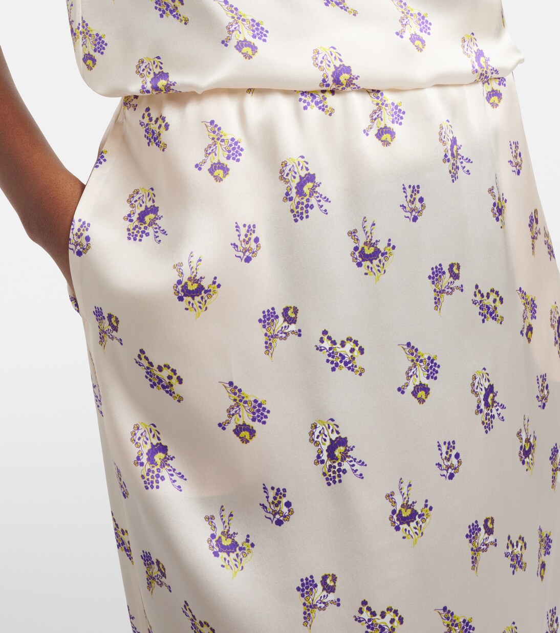 Shiny Daydream silk satin midi skirt | Dorothee Schumacher