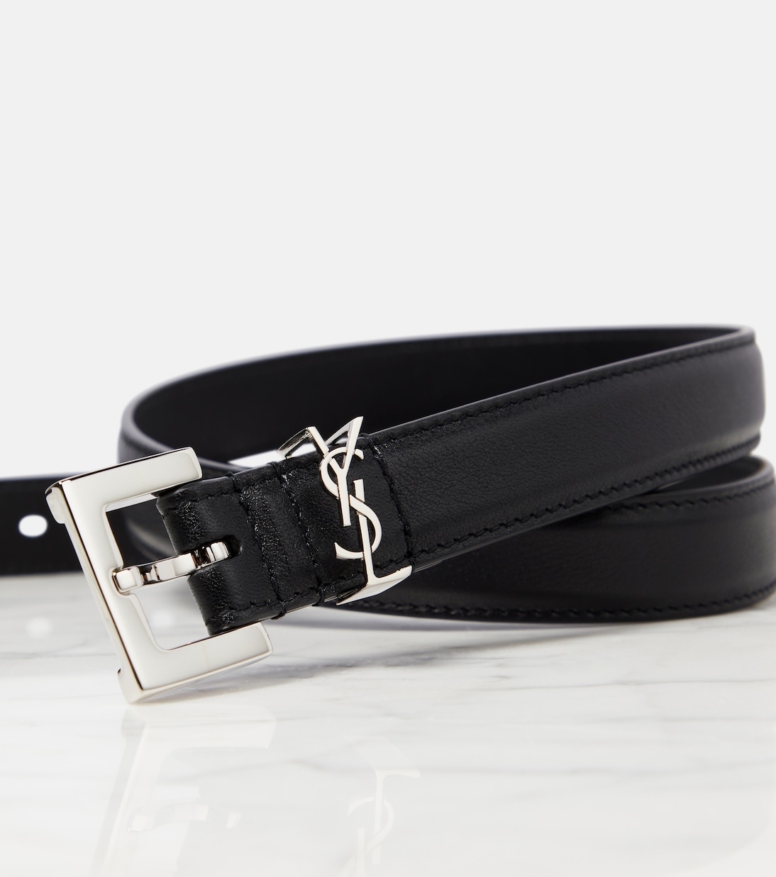 Cintura in pelle SAINT LAURENT Cassandre 20, stile giovane e moderno