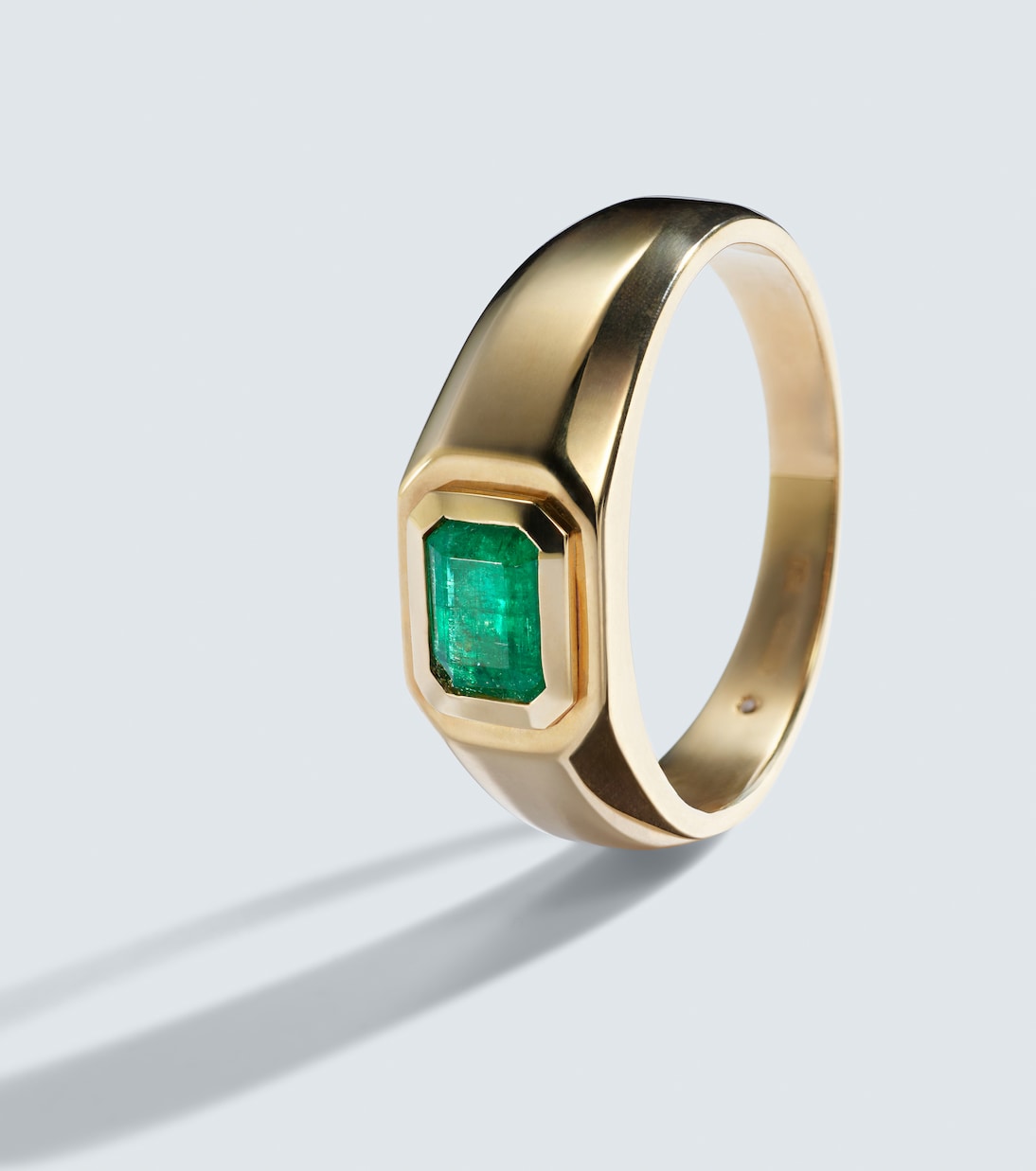 Champion 18kt gold ring with emerald | Shay Jewelry