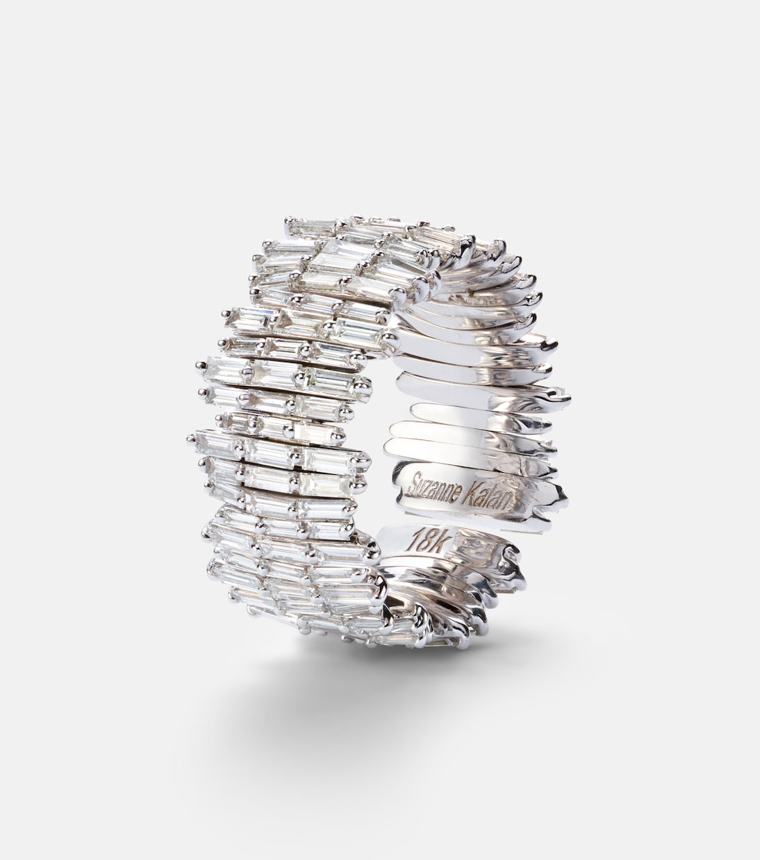 18kt white gold ring with diamonds | Suzanne Kalan