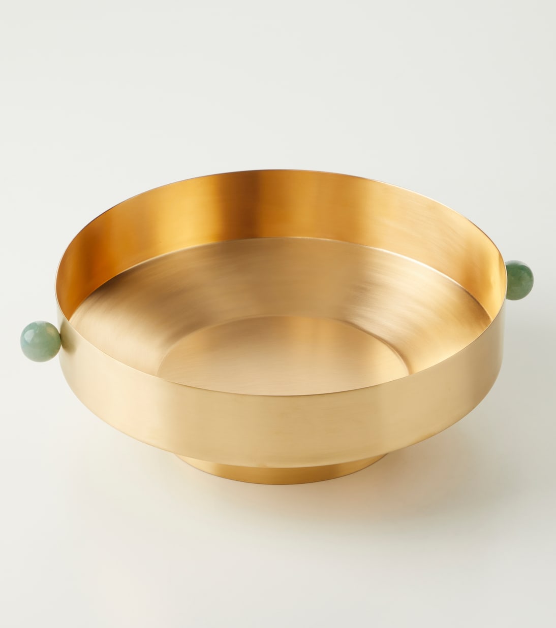 Gold-plated fruit bowl | Natalia Criado