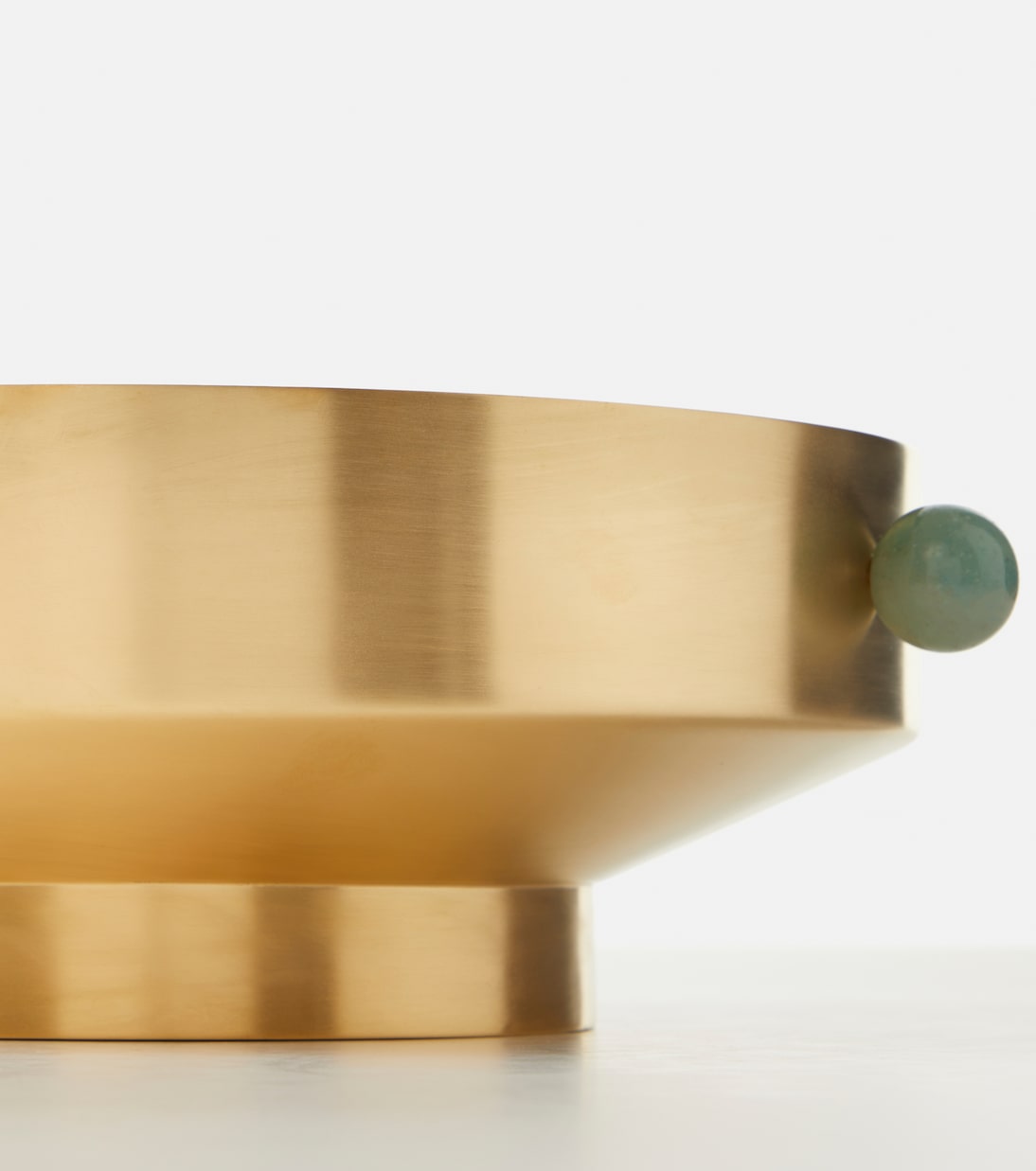 Gold-plated fruit bowl | Natalia Criado