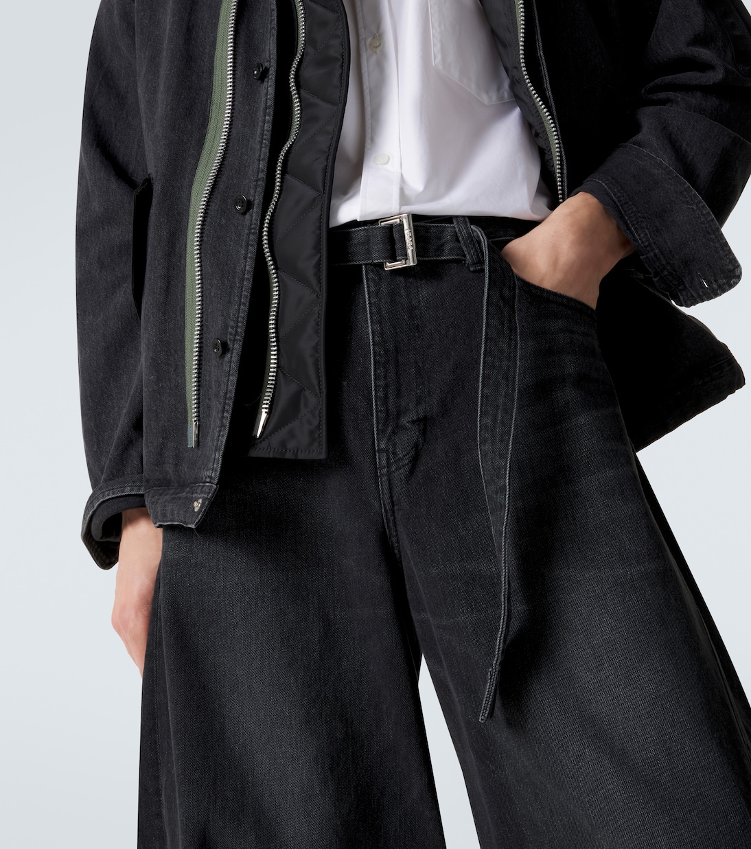 Belted barrel-leg jeans | Sacai