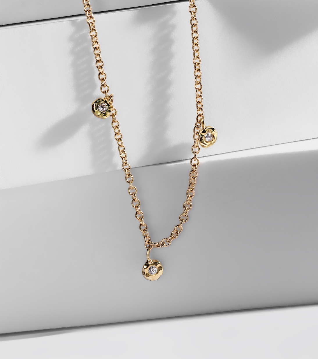 Collana Micro Nesting Octavia Elizabeth in oro 18kt con diamanti, stile giovane e raffinato