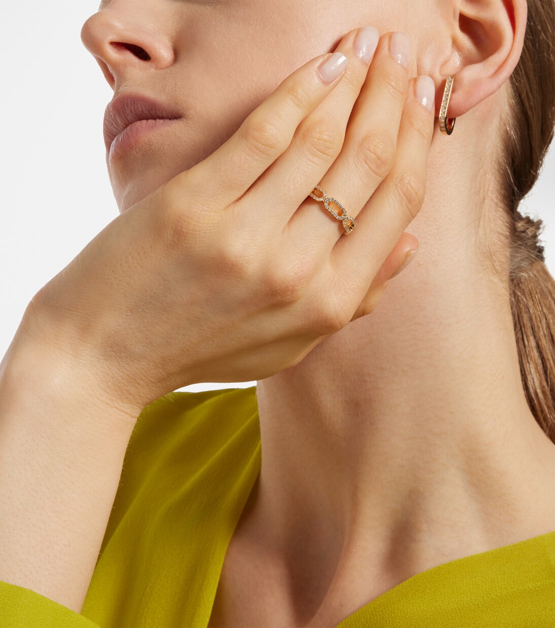 Anello in oro 18kt con diamanti BUCHERER, gioiello chic per giovani trendsetter