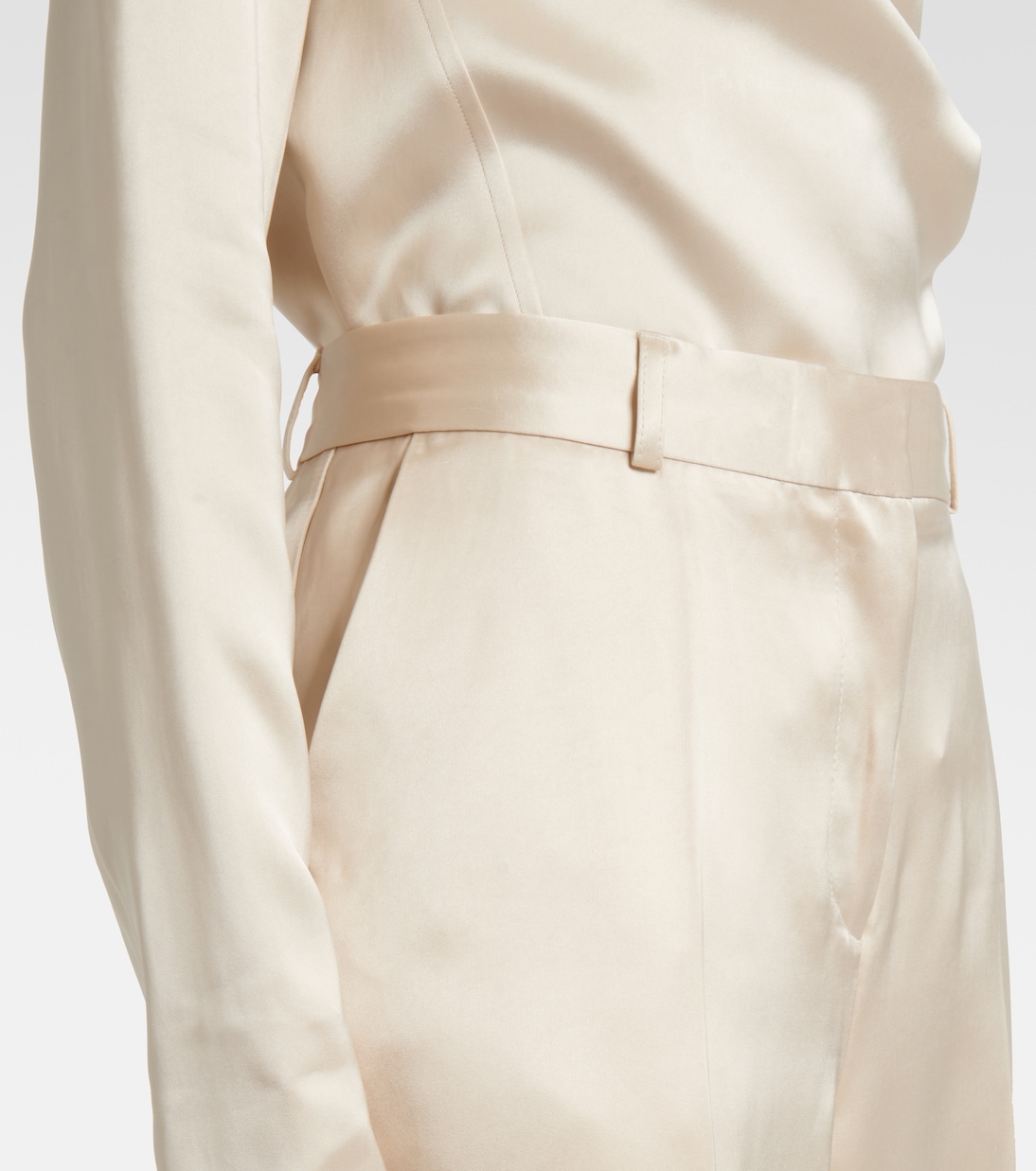 Pantaloni regular in raso a vita alta | Toteme