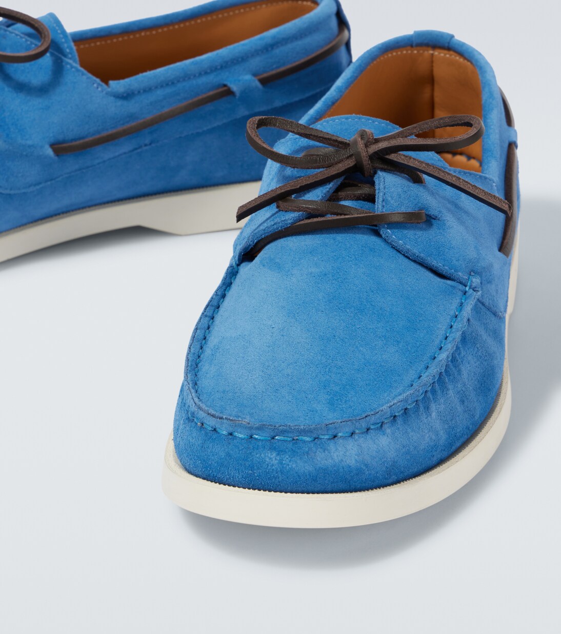 Segelschuhe aus Veloursleder | Kiton