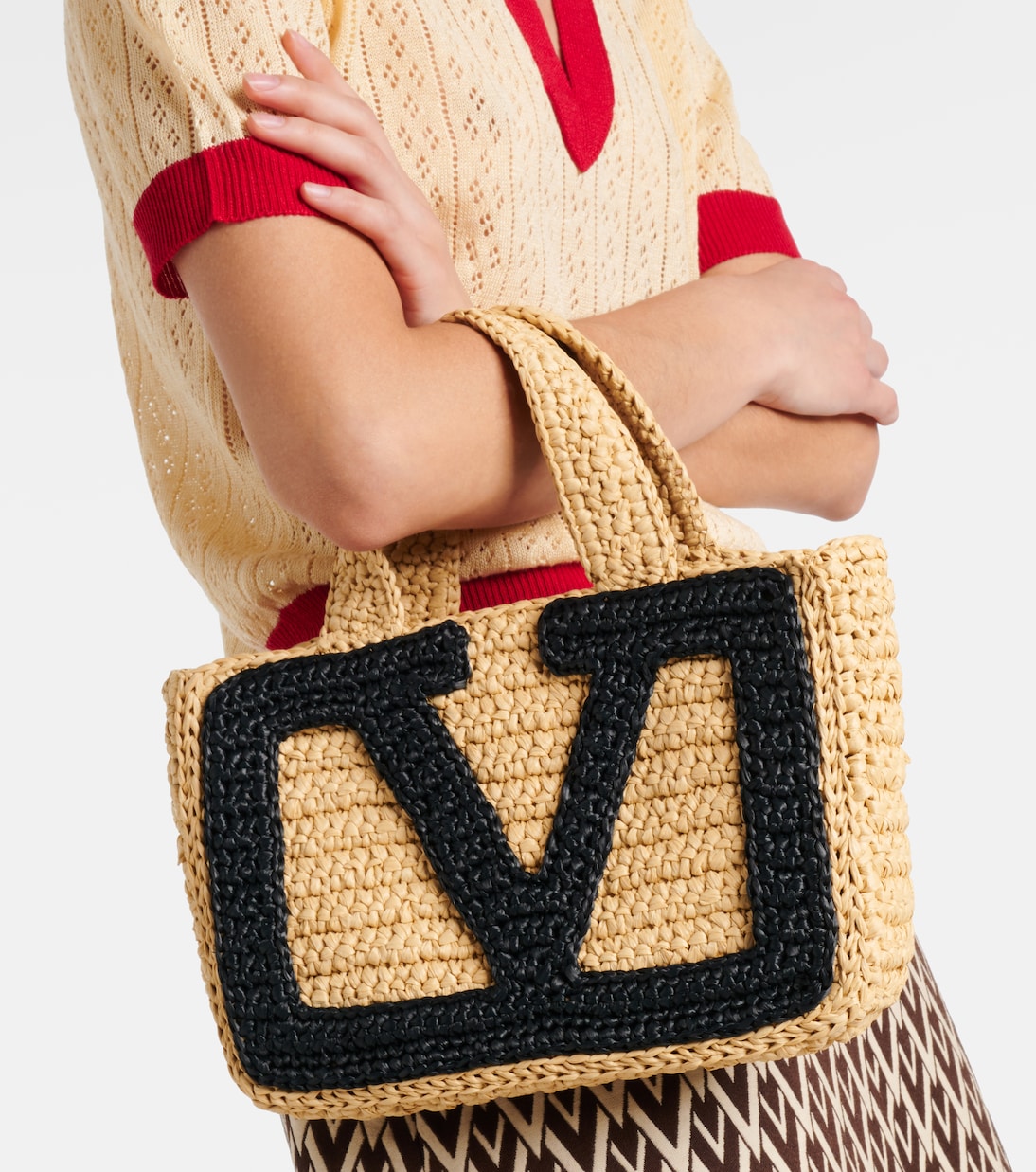 Cabas Viva Superstar Small en raphia | Valentino Garavani