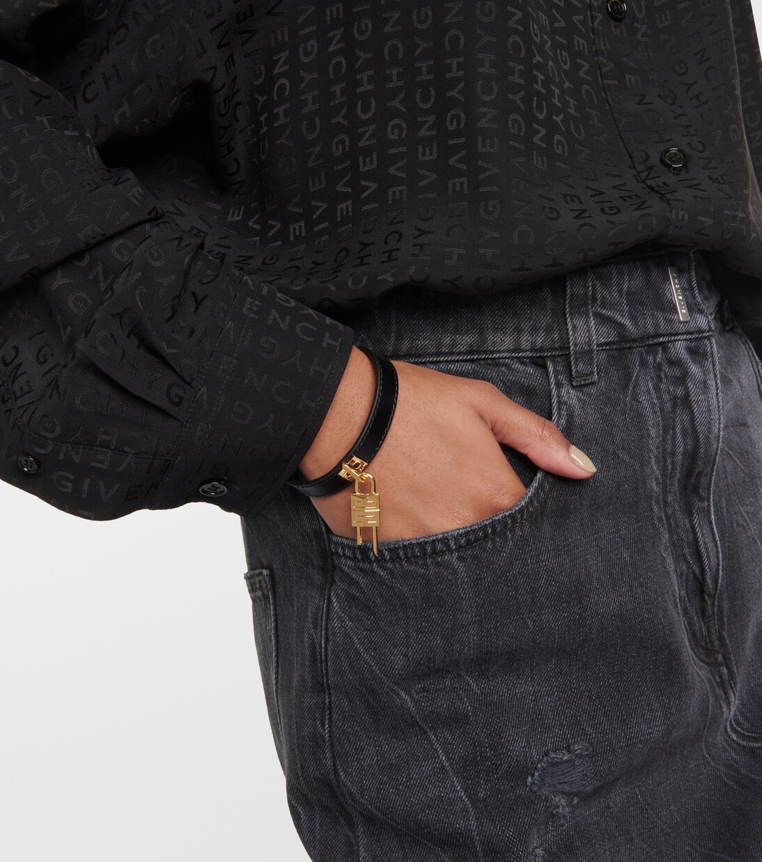 Bracciale in pelle con lucchetto Givenchy Mini 4G, stile giovane e moderno