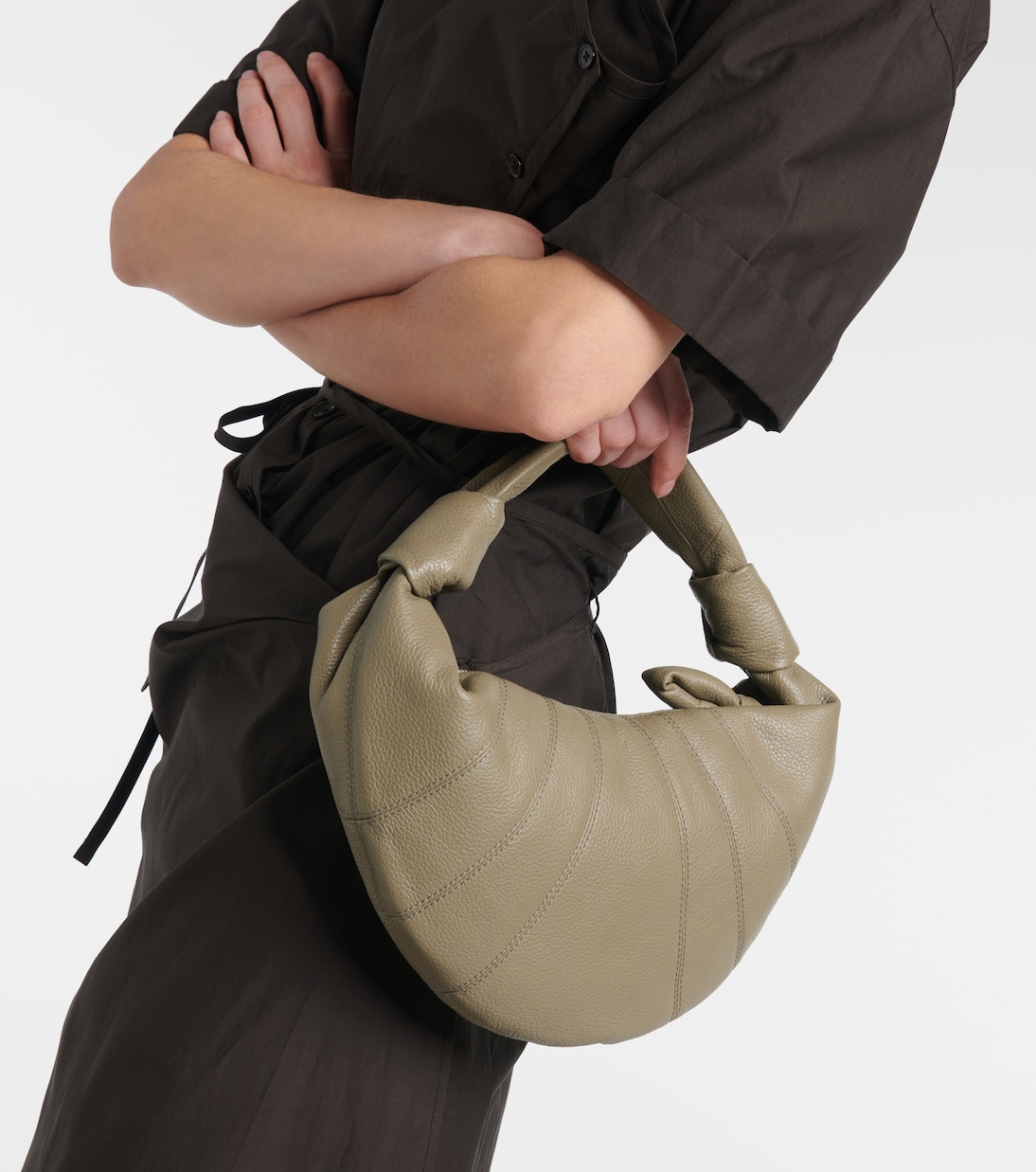 Schultertasche Force Croissant Mini aus Leder | Lemaire