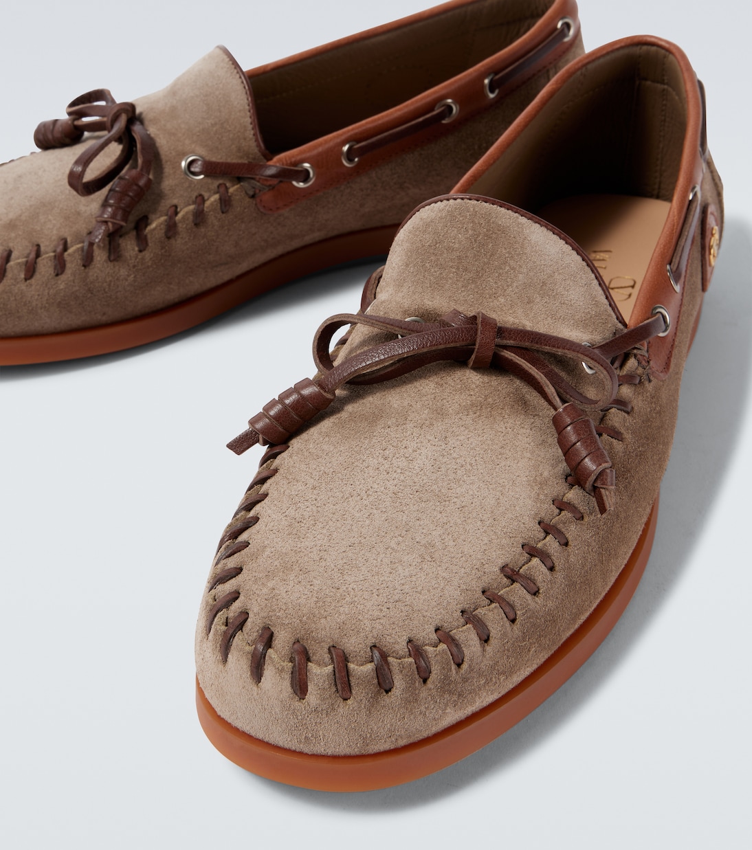 Chaussures bateau Palm Avenue en daim | Valentino Garavani