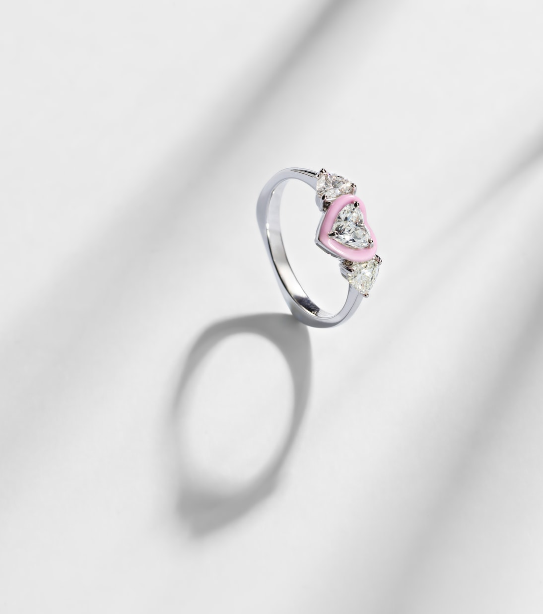 18kt white gold and enamel ring with diamonds  | Kamyen