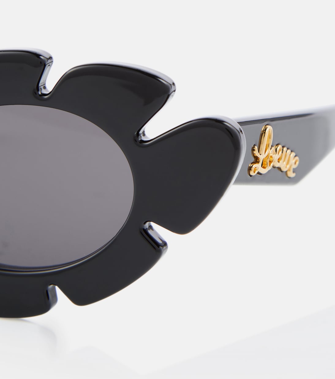 Occhiali da sole cat-eye Paula's Ibiza di LOEWE per uno stile giovane e trendy