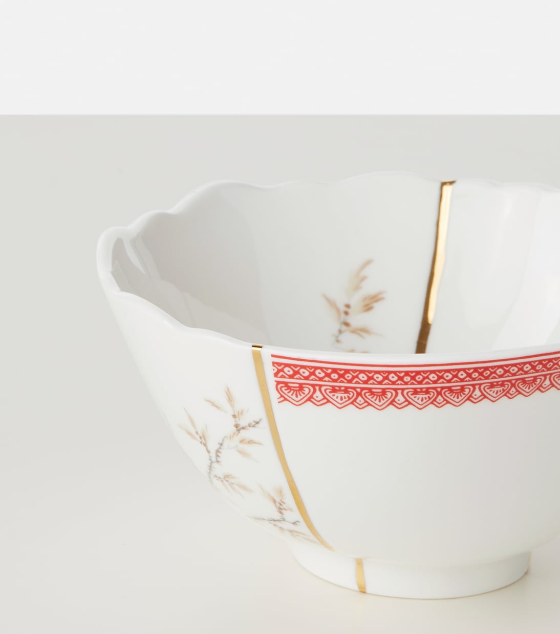 Kintsugi fruit bowl by Marcantonio Raimondi Malerba | Seletti