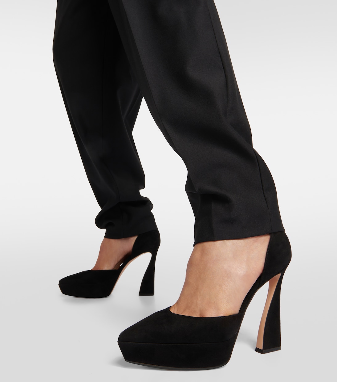 Pumps Vertigo in suede con plateau | Gianvito Rossi