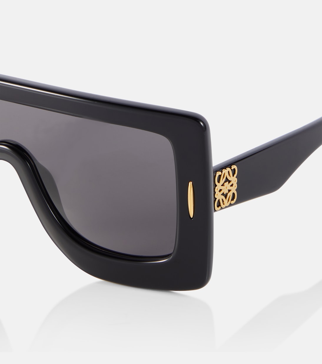 Occhiali da sole LOEWE Anagram con montatura piatta e stile giovanile