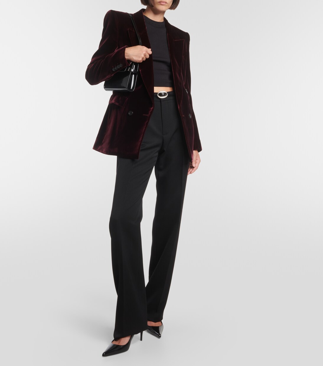 Chaqueta Elegante de Terciopelo Doble Botonadura por Saint Laurent para Jóvenes Modernos