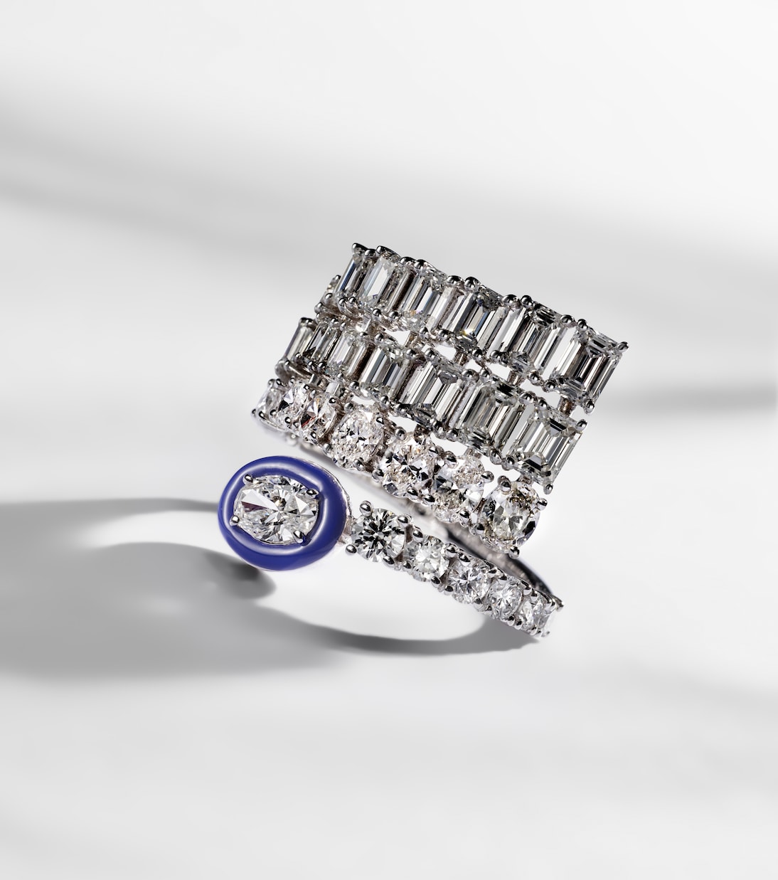 Anello in oro bianco 18kt con diamanti | Kamyen