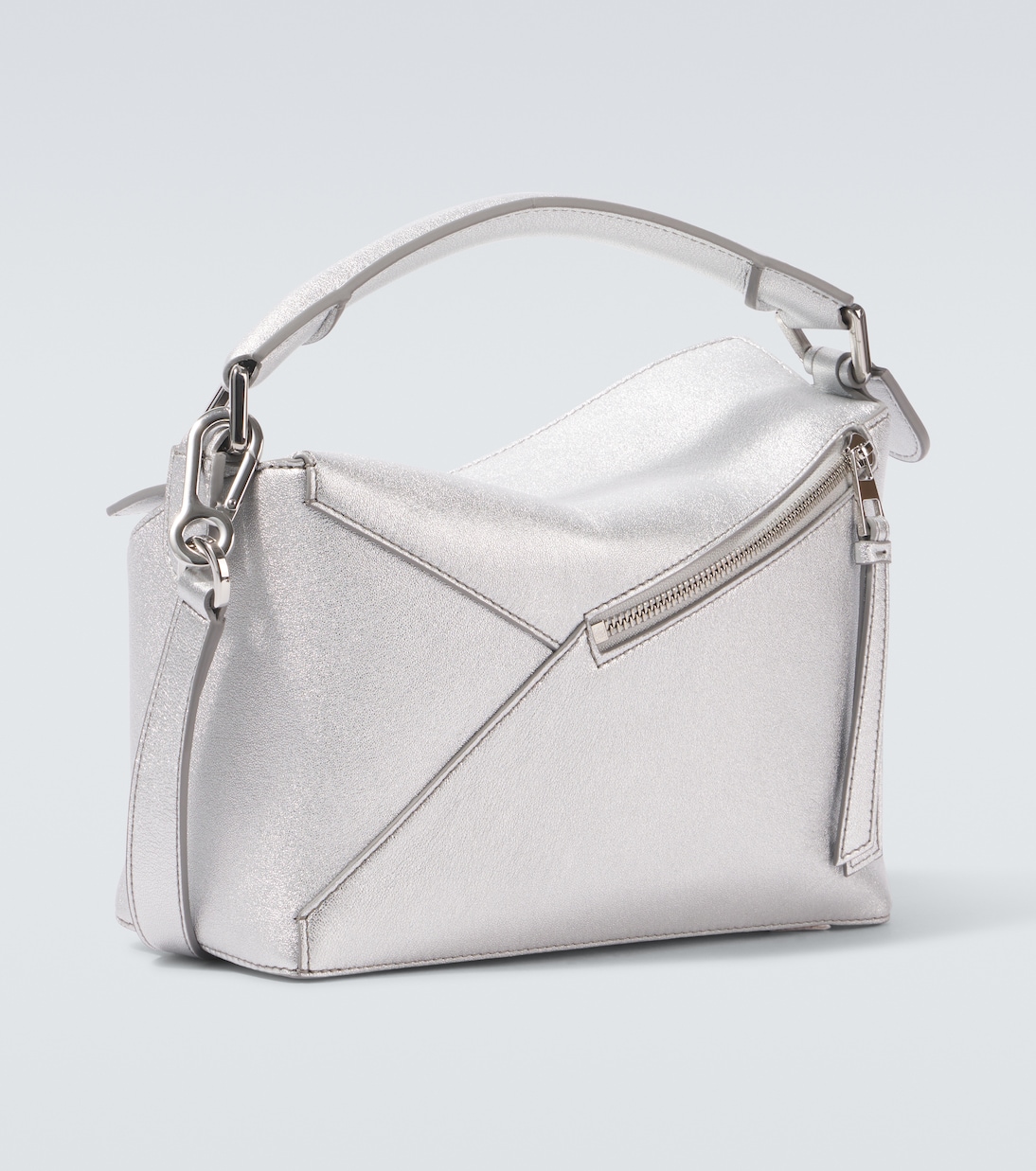 Tote Puzzle Edge Small aus Metallic-Leder | Loewe