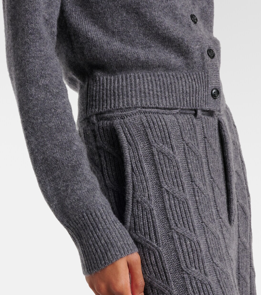 Beata cashmere cardigan | Lisa Yang