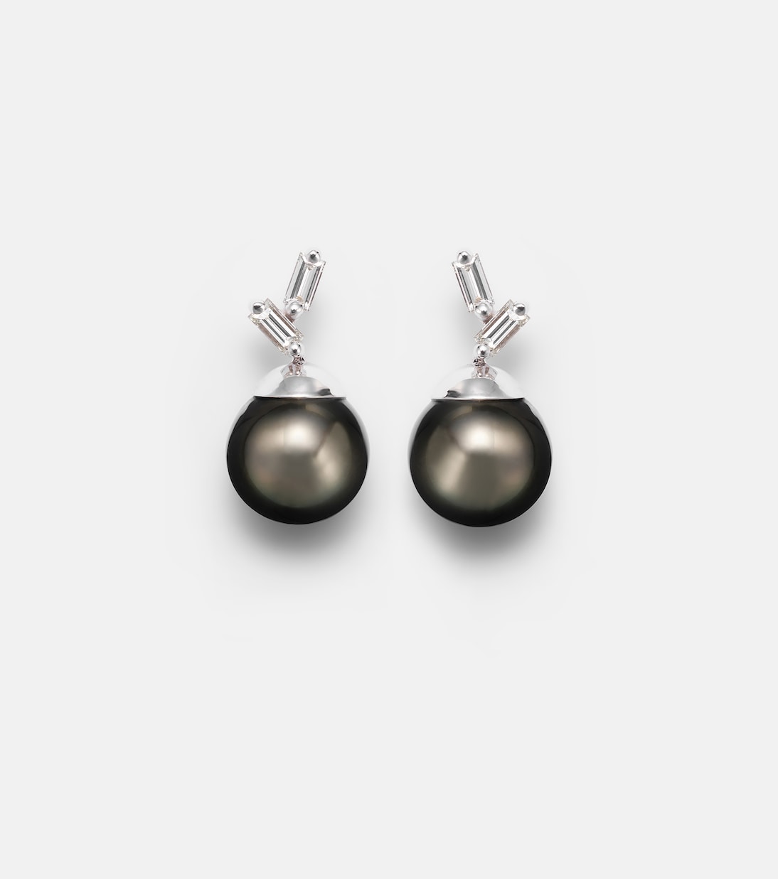 18kt white gold earrings with diamonds and pearls | Suzanne Kalan