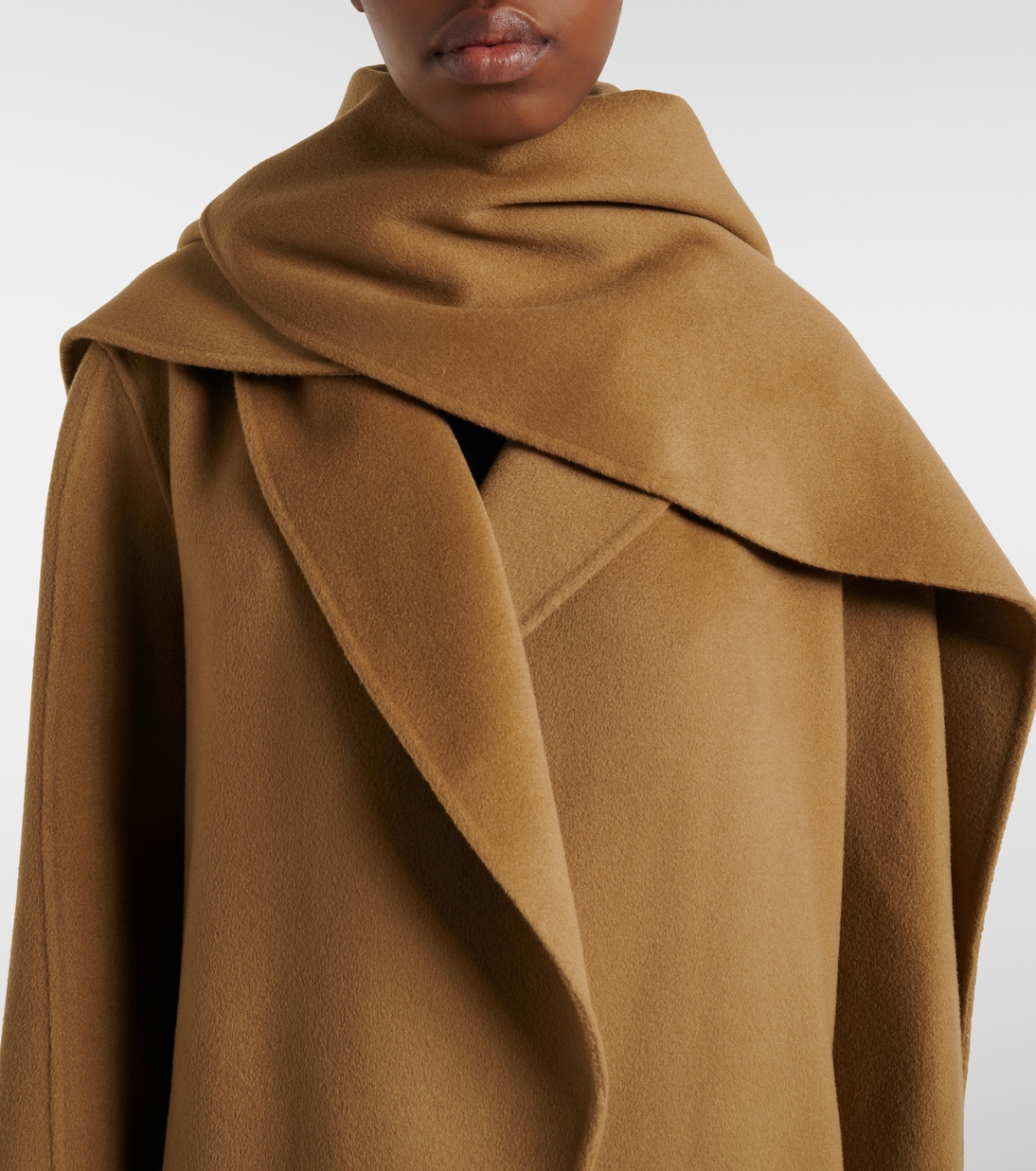 Scarf-detail wool and cashmere wrap coat | Róhe
