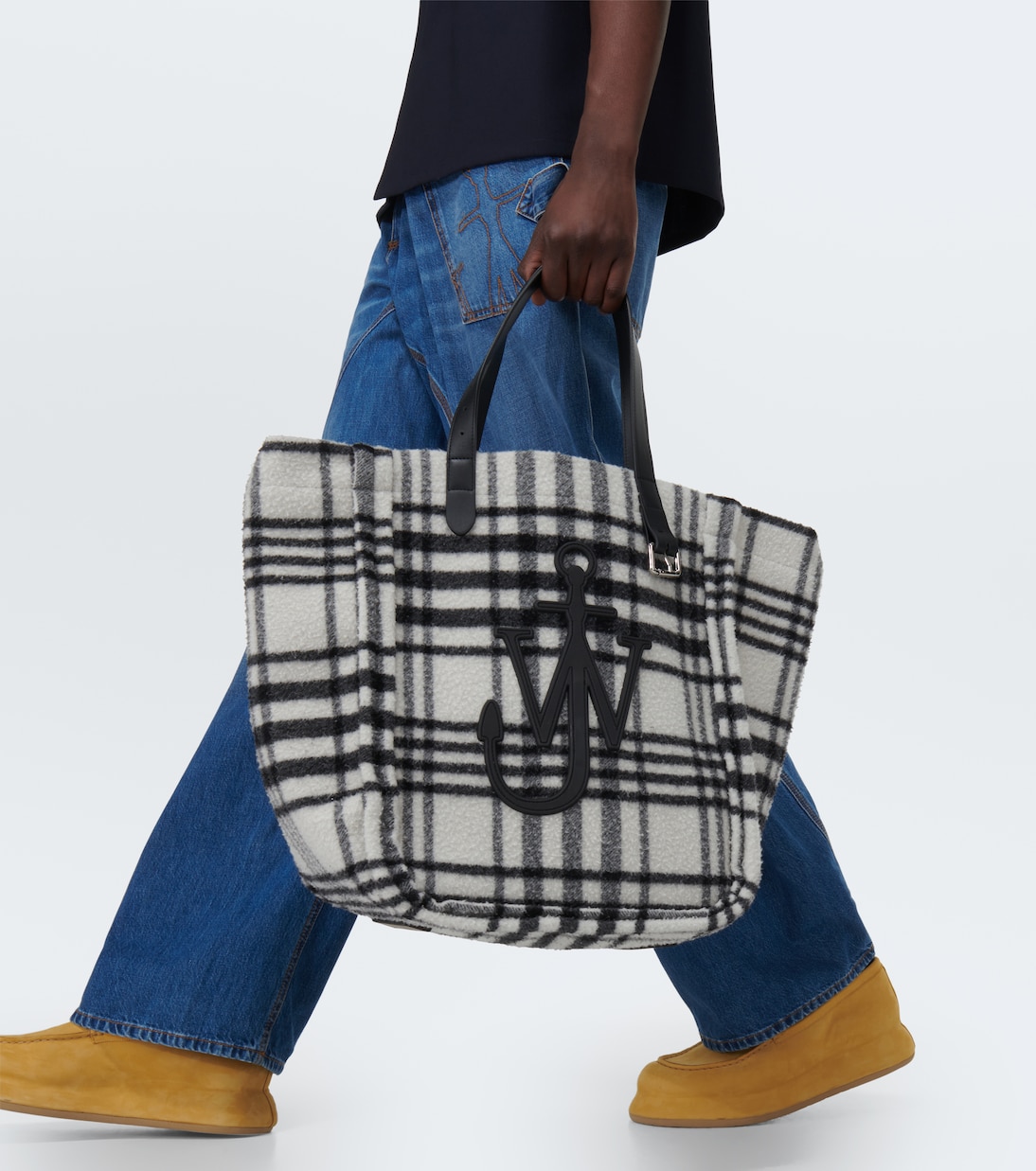Jw anderson belt tote hotsell