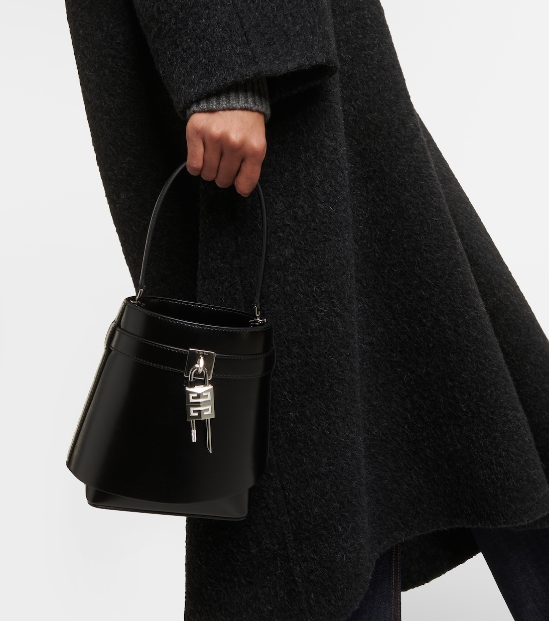 Bucket-Bag Shark Lock aus Leder | Givenchy