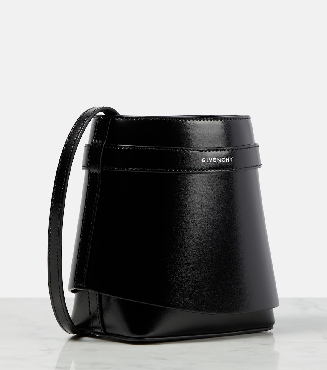 Bucket-Bag Shark Lock aus Leder | Givenchy