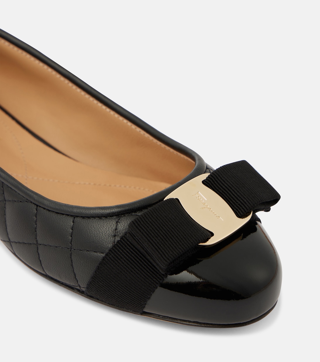 Ballerinas Varina aus Leder | Ferragamo