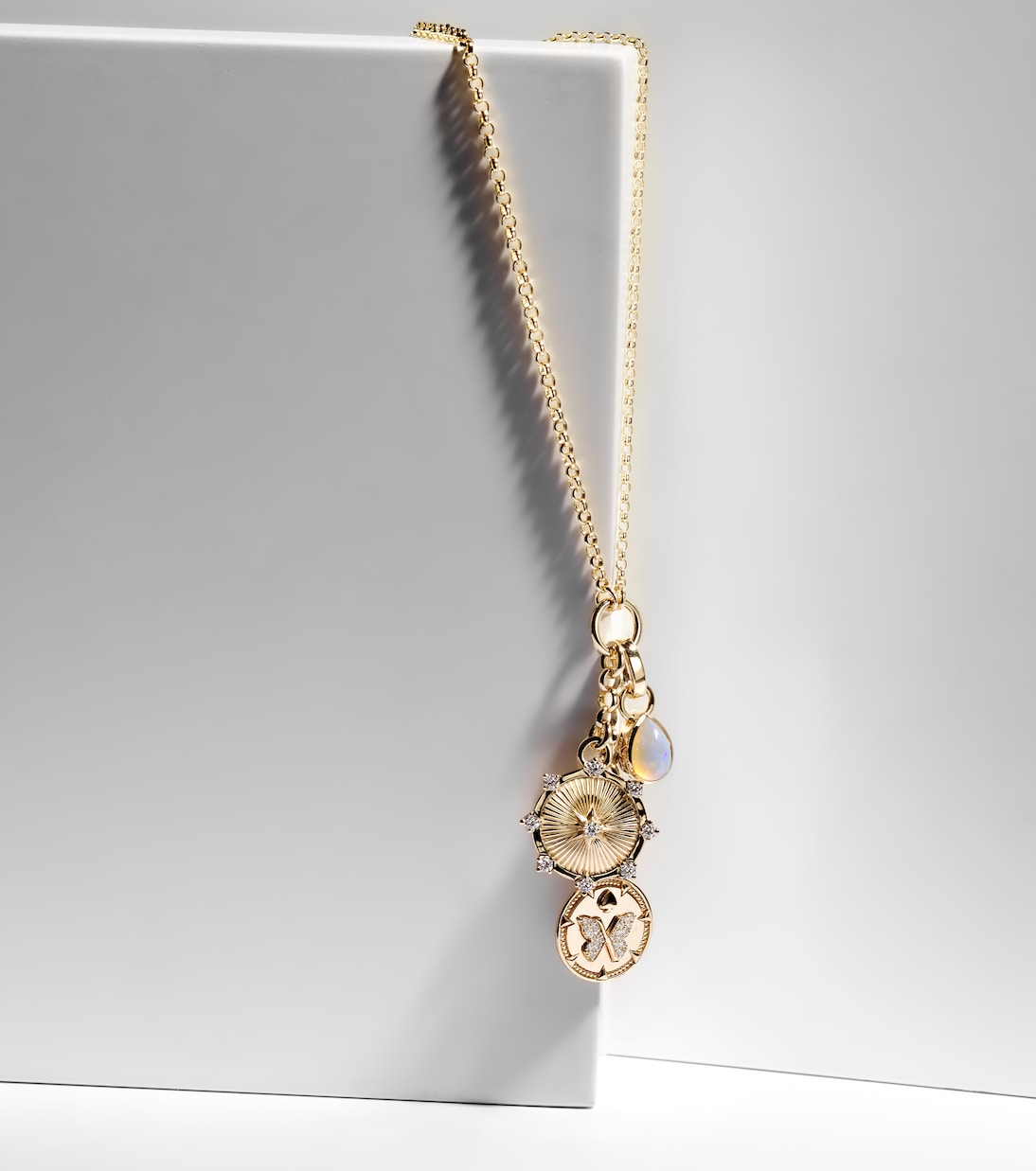 Gioiello Eterno FOUNDRAE: Collana con Pendente in Oro 18kt, Diamanti e Opale per Giovani Spiriti